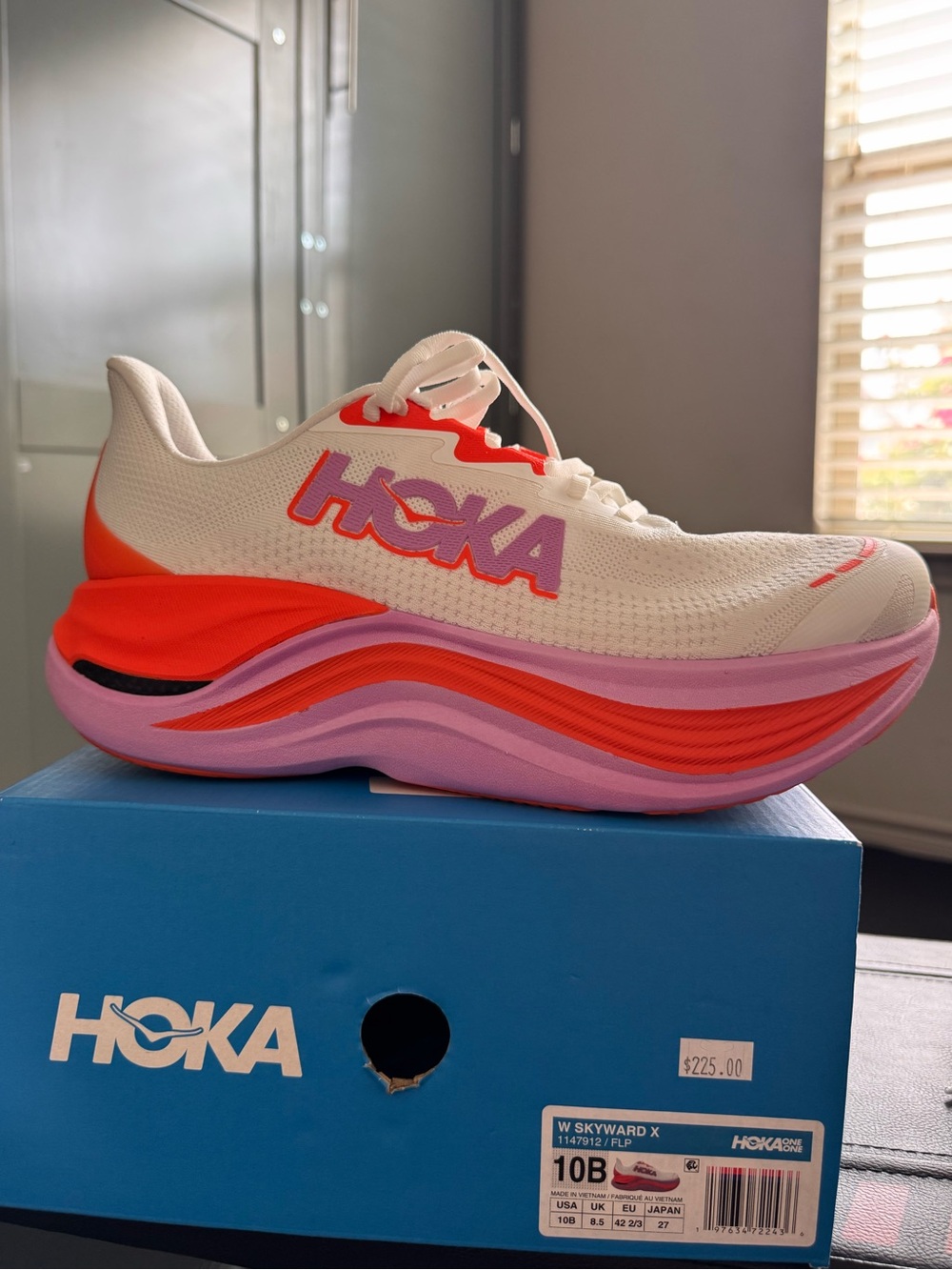 HOKA Skyward X Women’s Running Shoes Size 10 Carbon Fiber Plate
